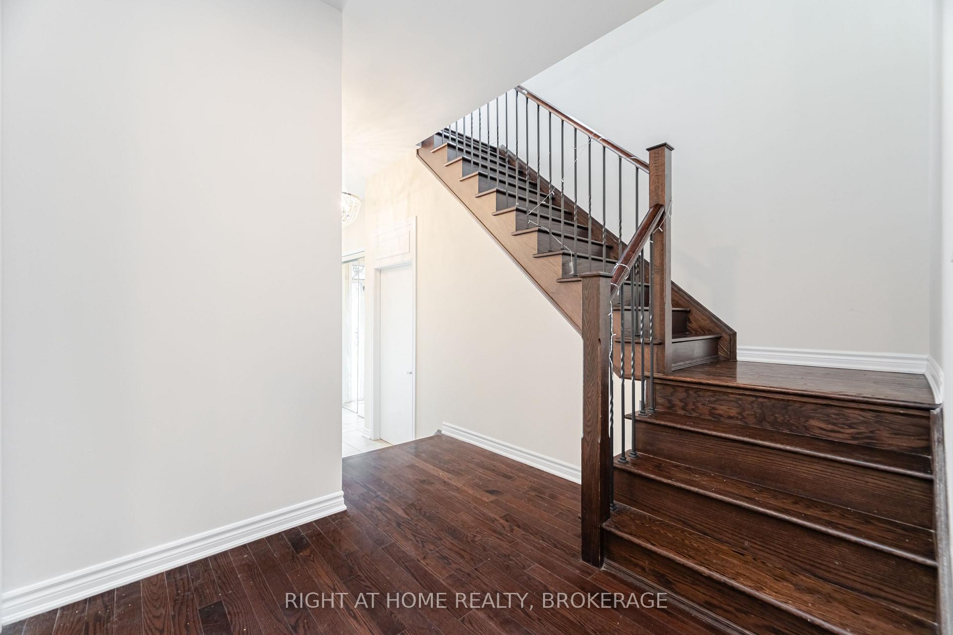 Photo 10 of (UPPER) 106 Rottenburg Court, Milton, Willmott — HOMEH