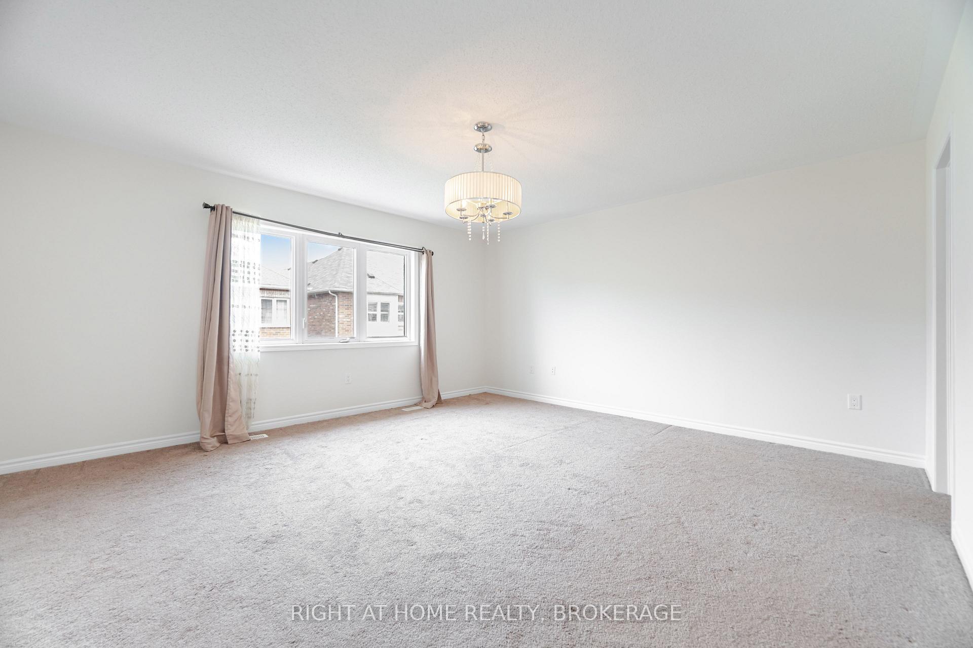 Photo 17 of (UPPER) 106 Rottenburg Court, Milton, Willmott — HOMEH