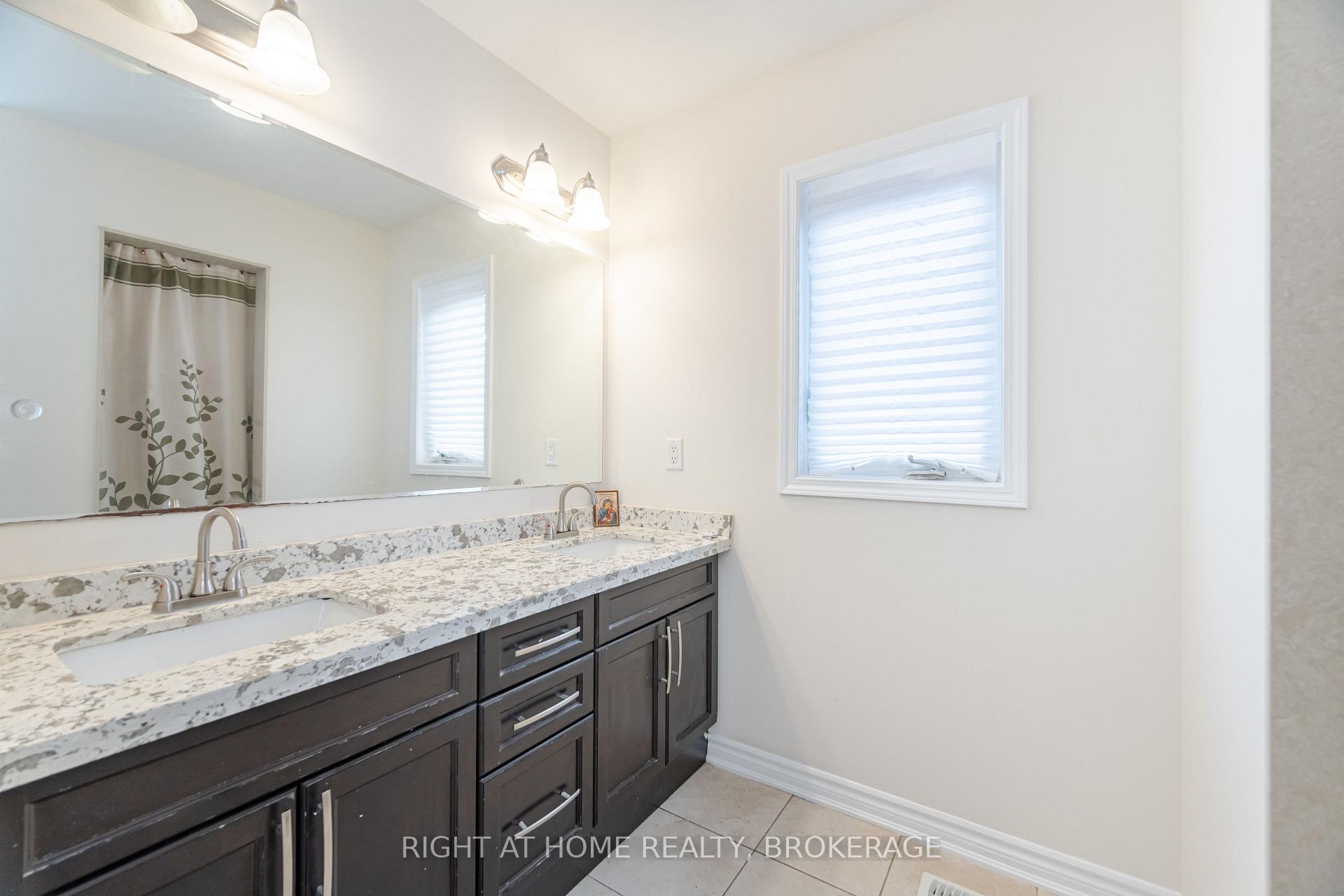 Photo 21 of (UPPER) 106 Rottenburg Court, Milton, Willmott — HOMEH
