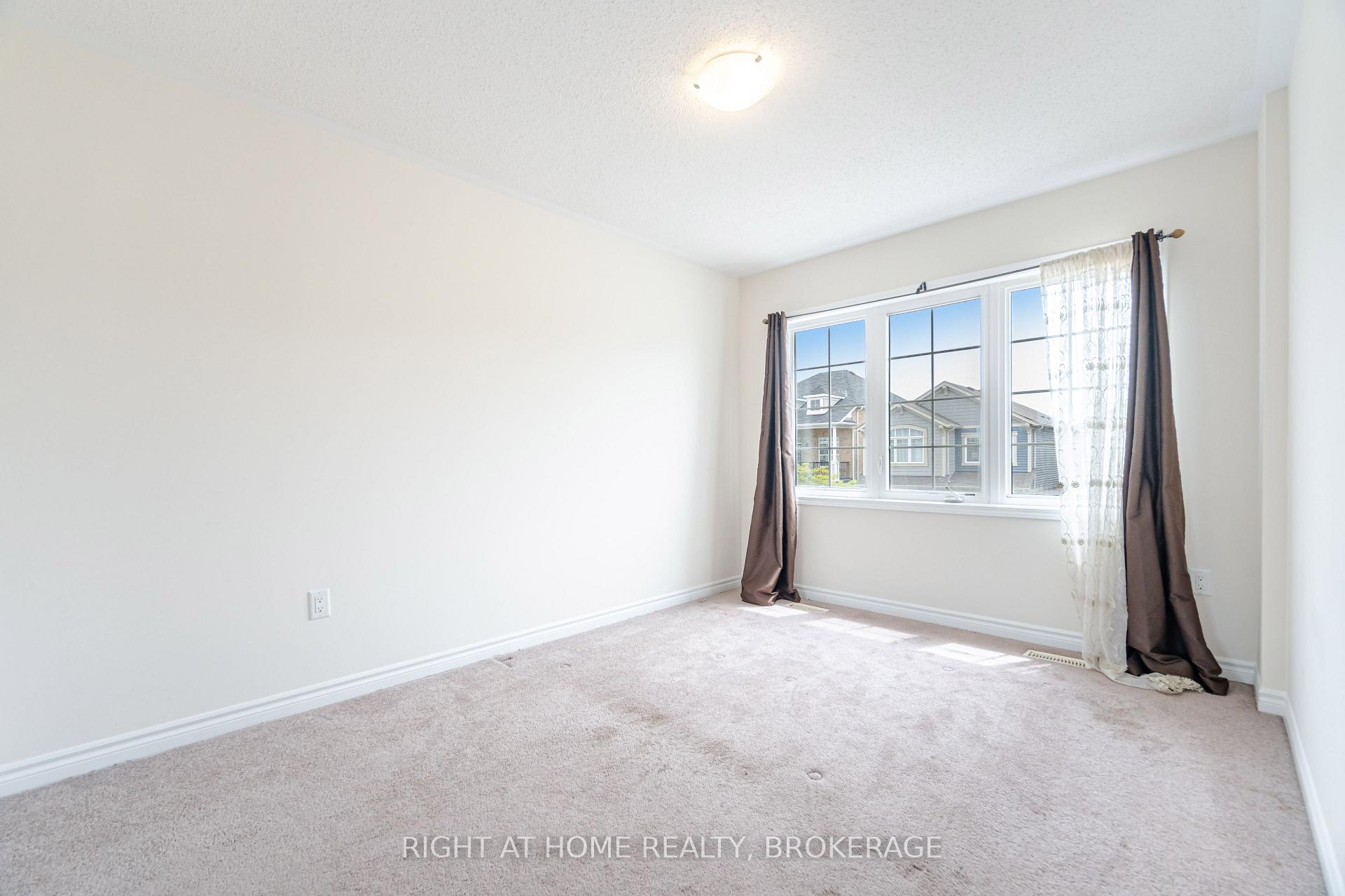 Photo 32 of (UPPER) 106 Rottenburg Court, Milton, Willmott — HOMEH