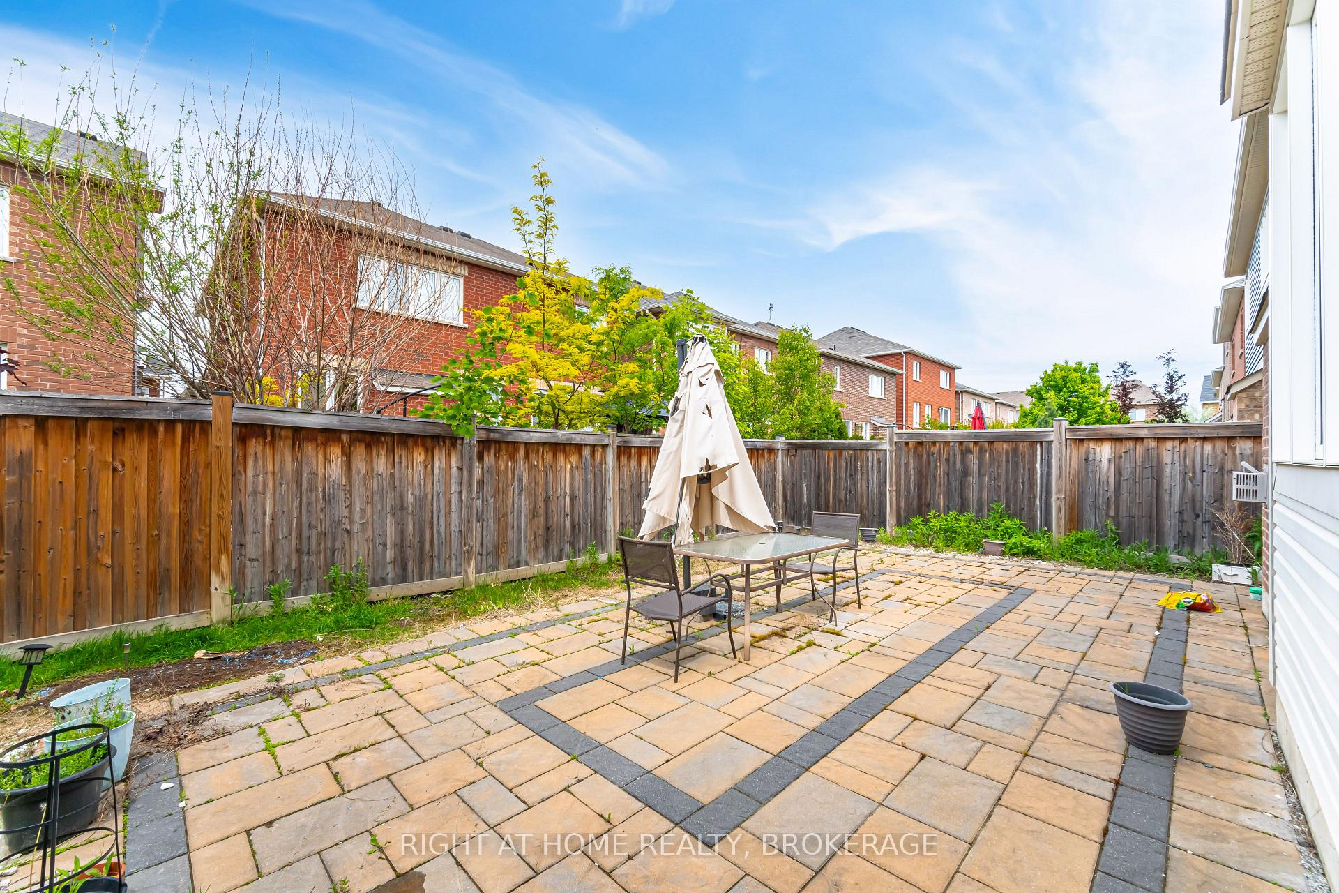 Photo 40 of (UPPER) 106 Rottenburg Court, Milton, Willmott — HOMEH