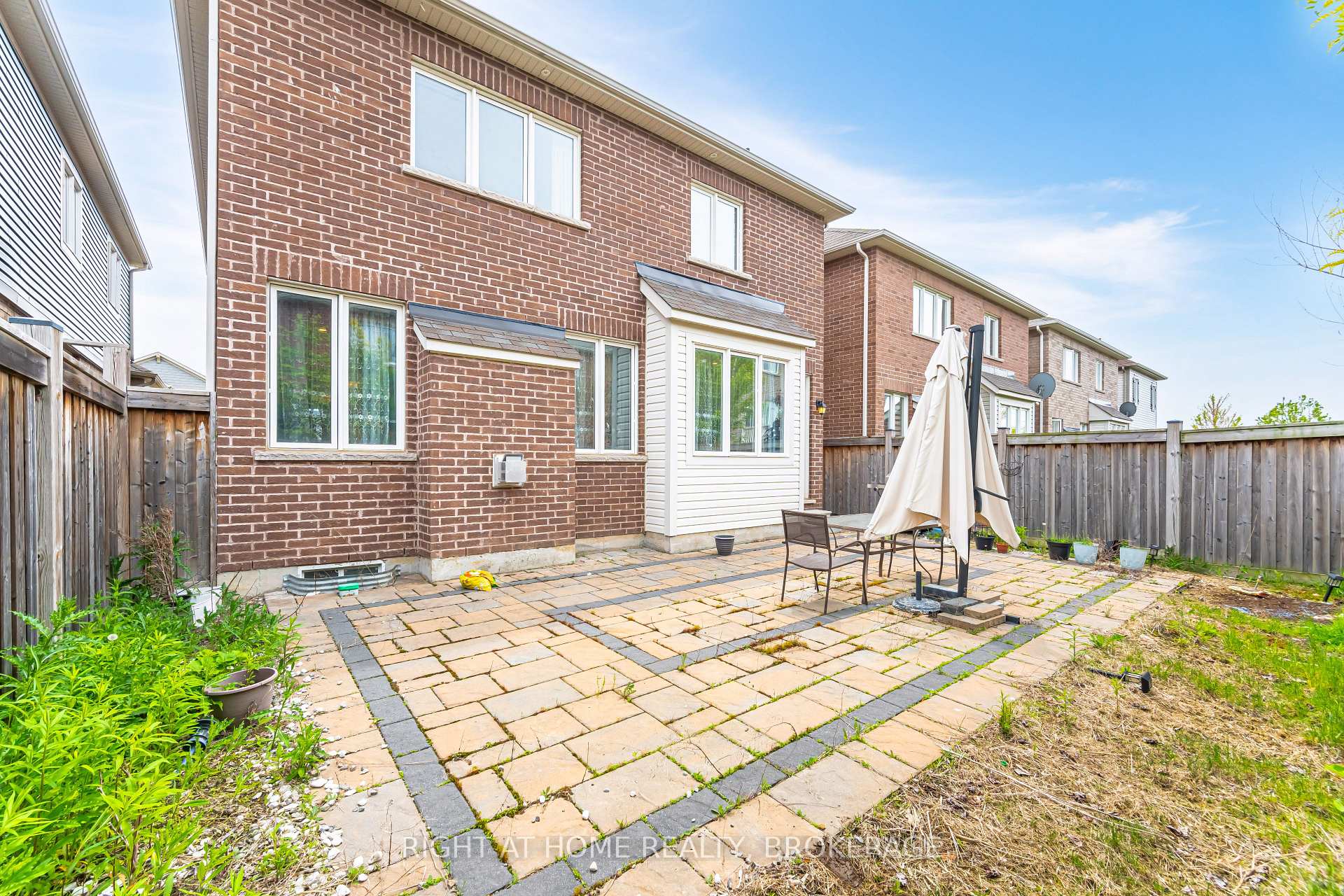 Photo 31 of (UPPER) 106 Rottenburg Court, Milton, Willmott — HOMEH