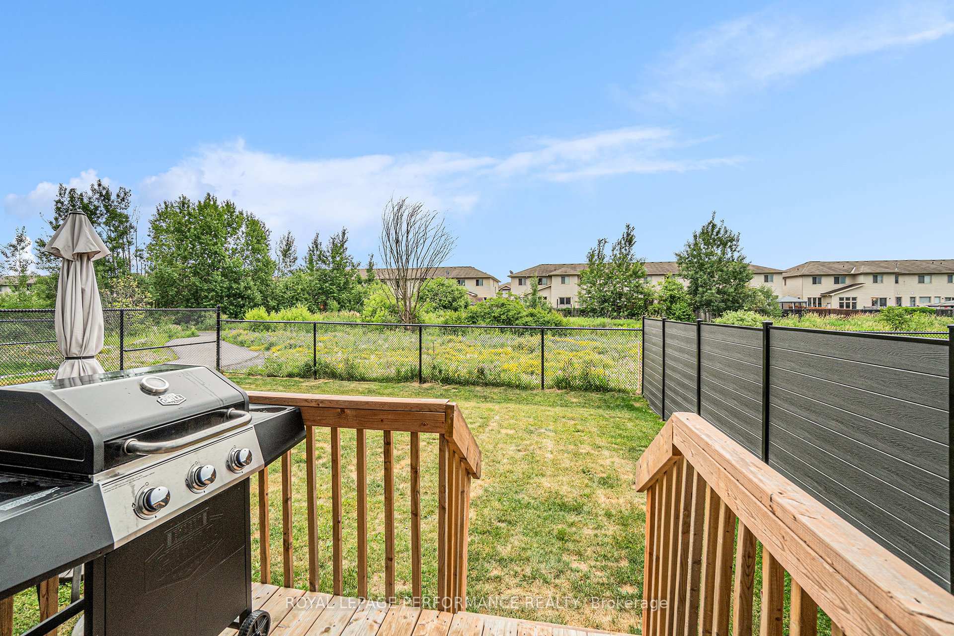 Photo 2 of 916 Socca Crescent, Ottawa, Notting Hill/Summerside — HOMEH