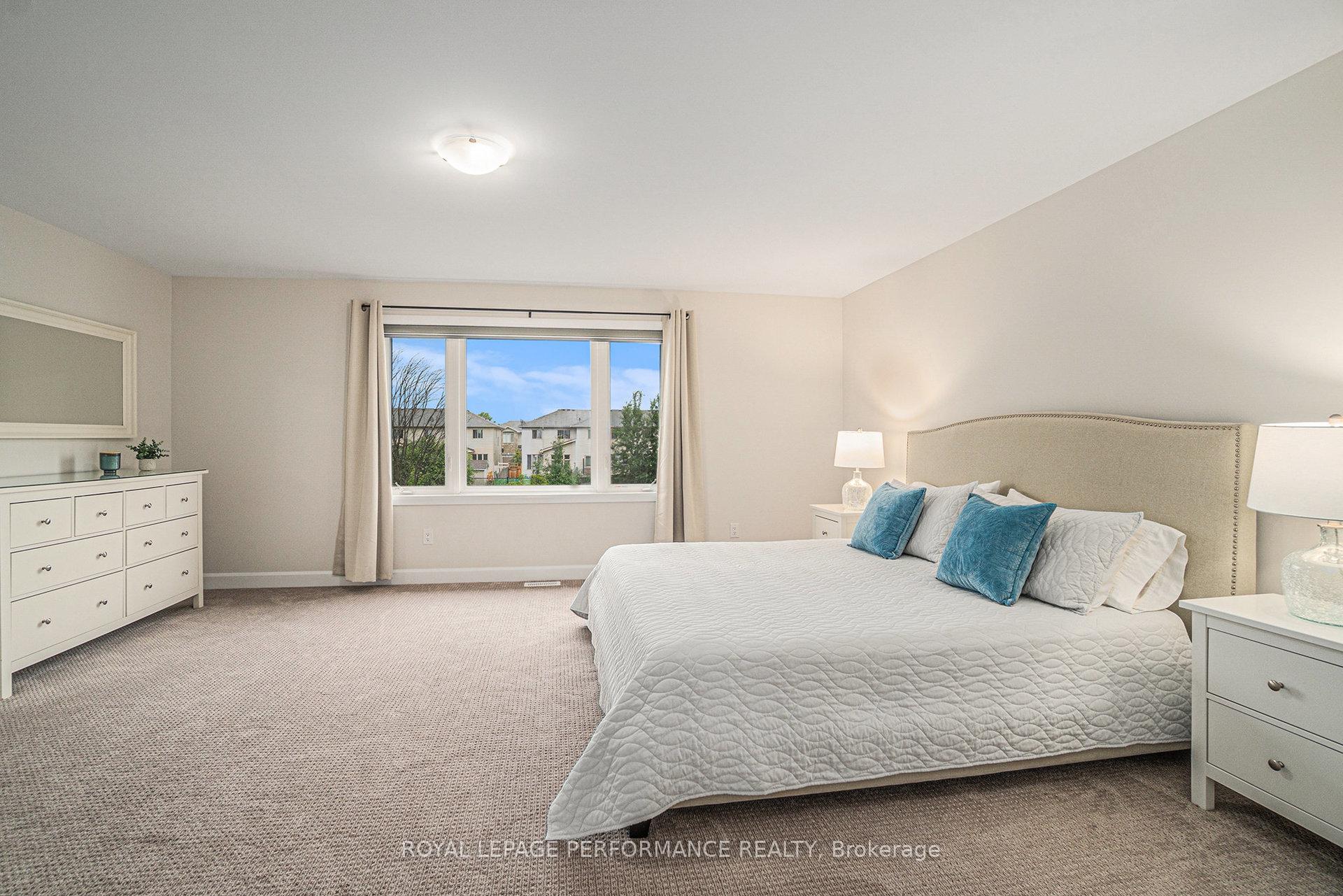 Photo 12 of 916 Socca Crescent, Ottawa, Notting Hill/Summerside — HOMEH