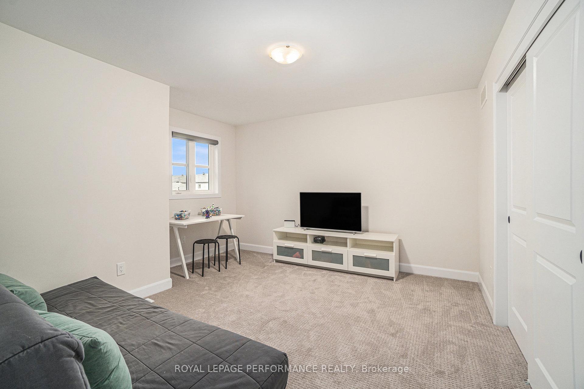Photo 17 of 916 Socca Crescent, Ottawa, Notting Hill/Summerside — HOMEH