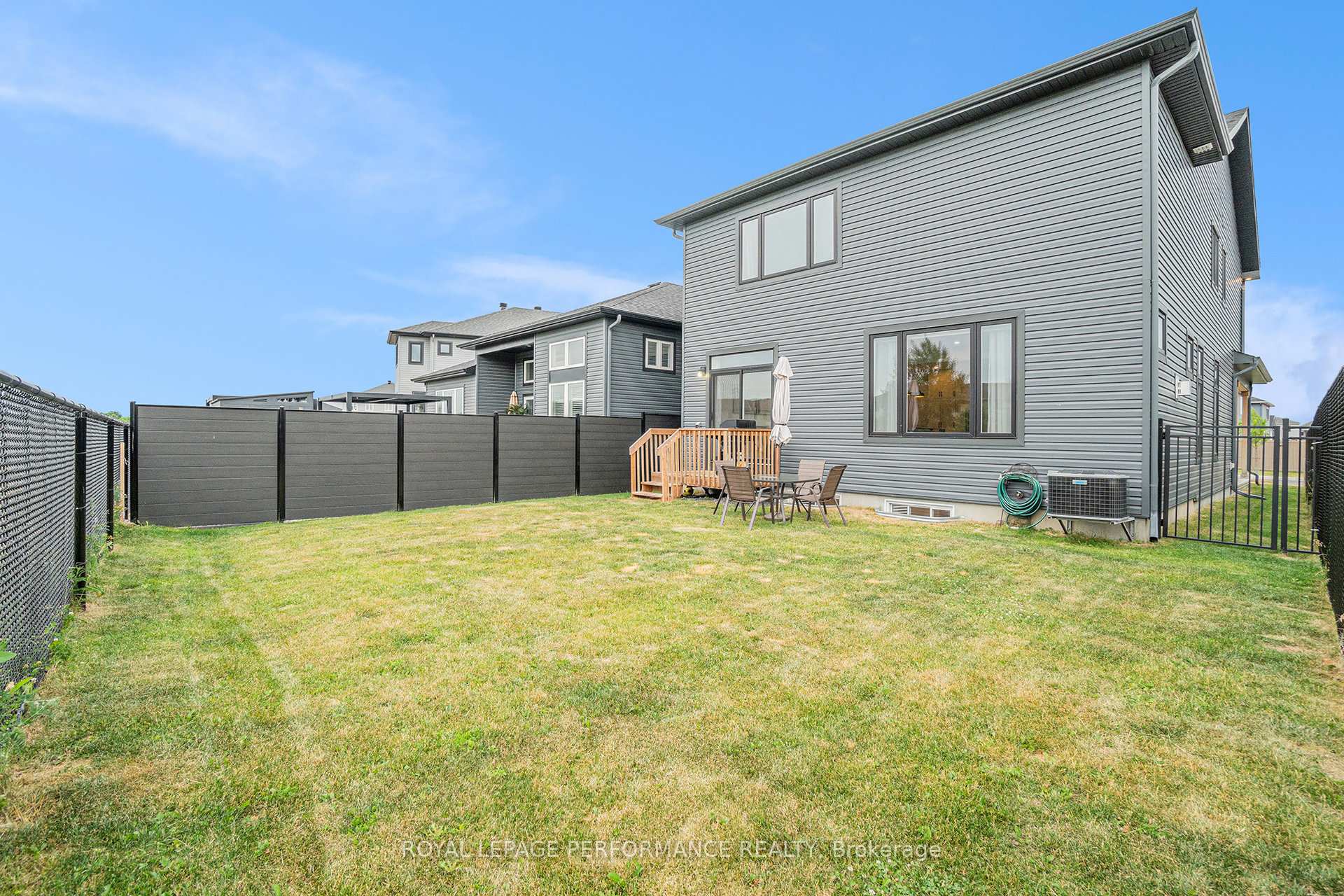 Photo 23 of 916 Socca Crescent, Ottawa, Notting Hill/Summerside — HOMEH