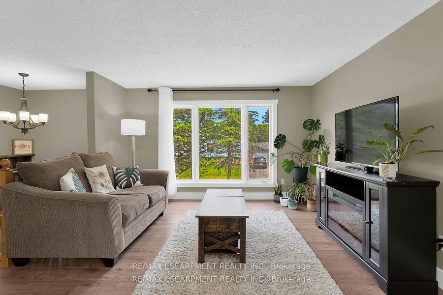 Photo 8 of 26 Turner Drive, Norfolk, Simcoe — HOMEH