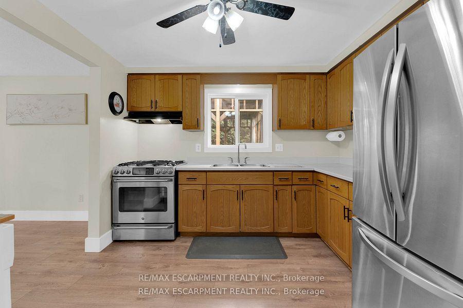 Photo 15 of 26 Turner Drive, Norfolk, Simcoe — HOMEH