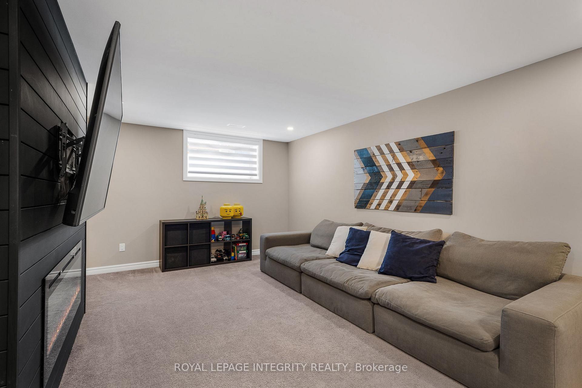 Photo 3 of 296 Mountain Sorrel Way, Ottawa, Avalon West — HOMEH