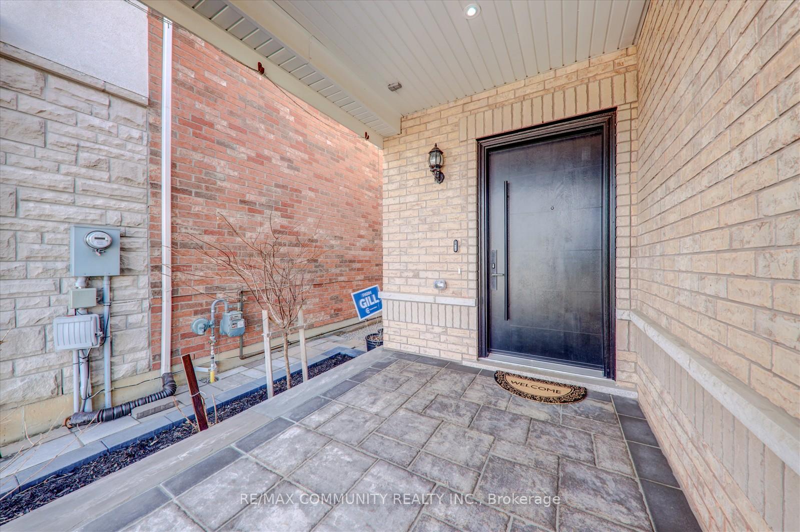 Photo 4 of 392 Powadiuk Place, Milton, Clarke — HOMEH