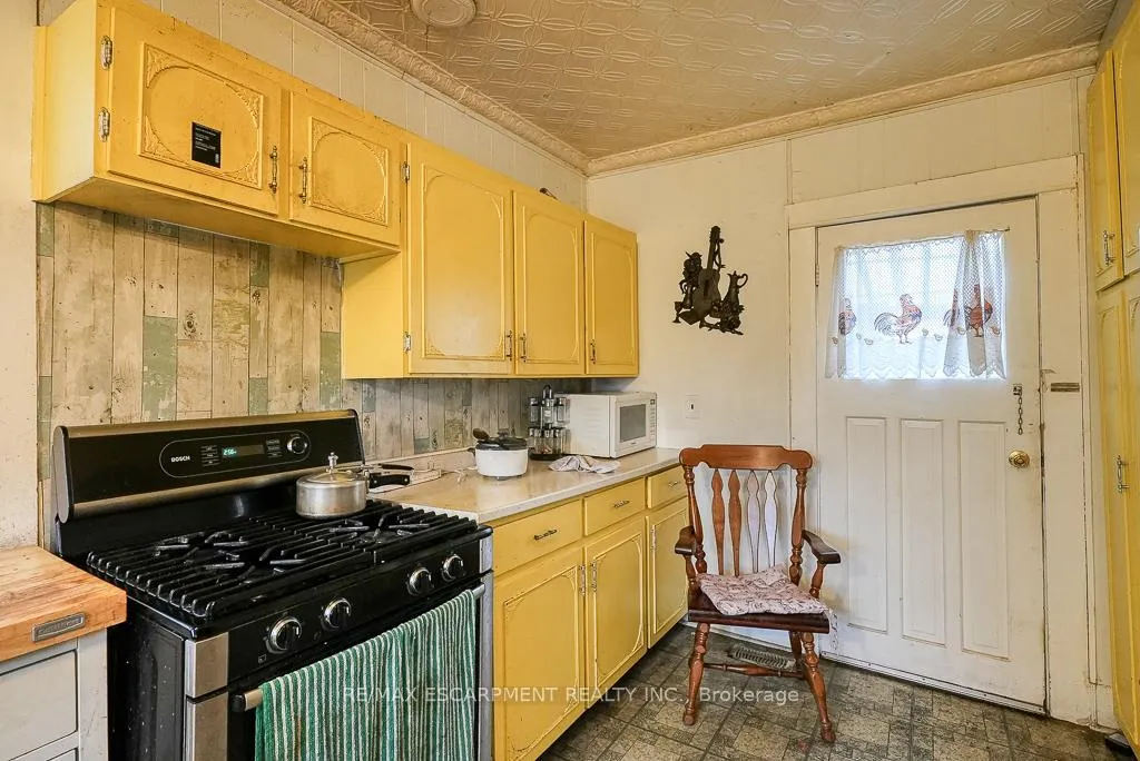 Photo 11 of 171 Owen Street, Norfolk, Simcoe — HOMEH
