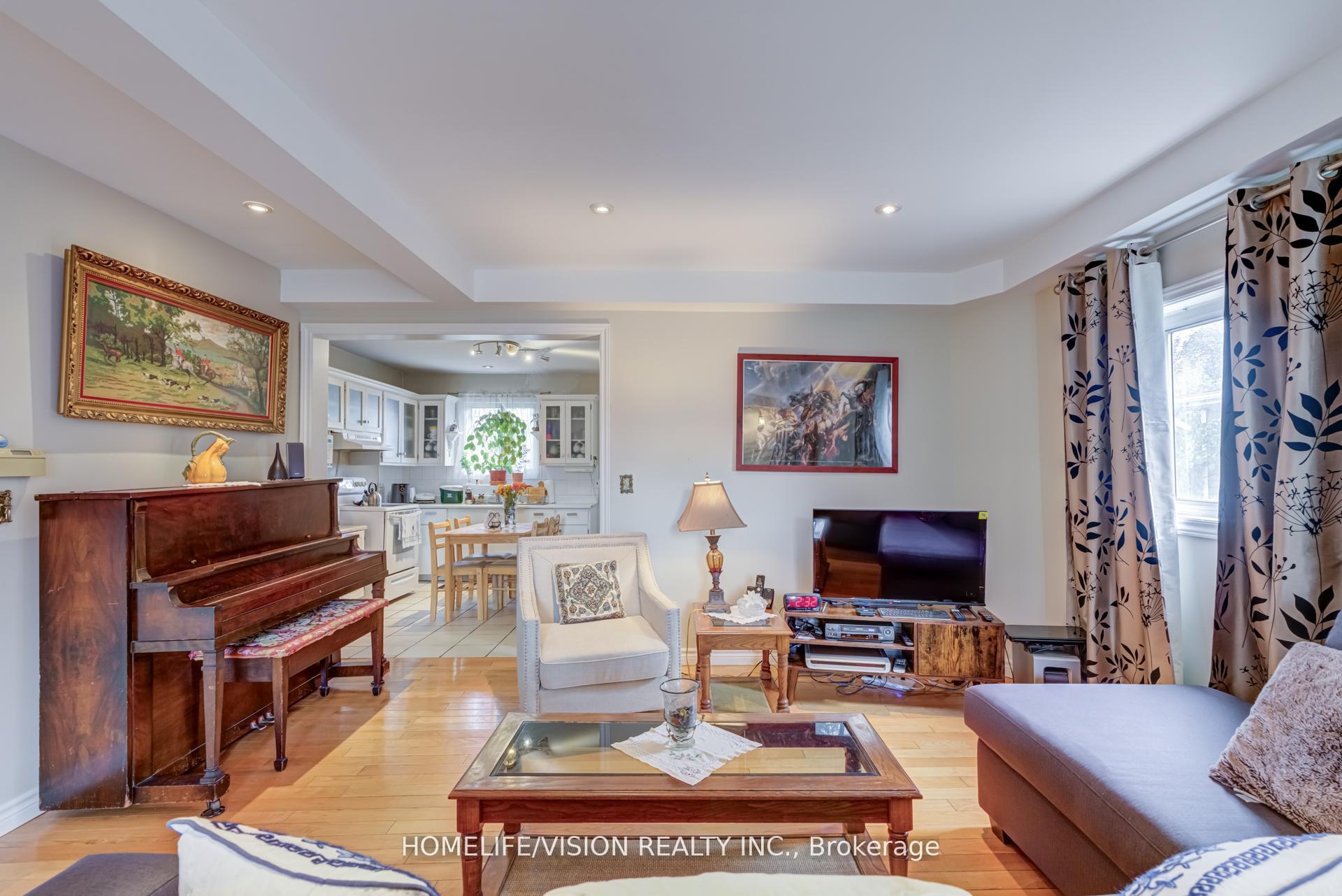 Photo 8 of 103 Gladstone Avenue, Oshawa, McLaughlin — HOMEH