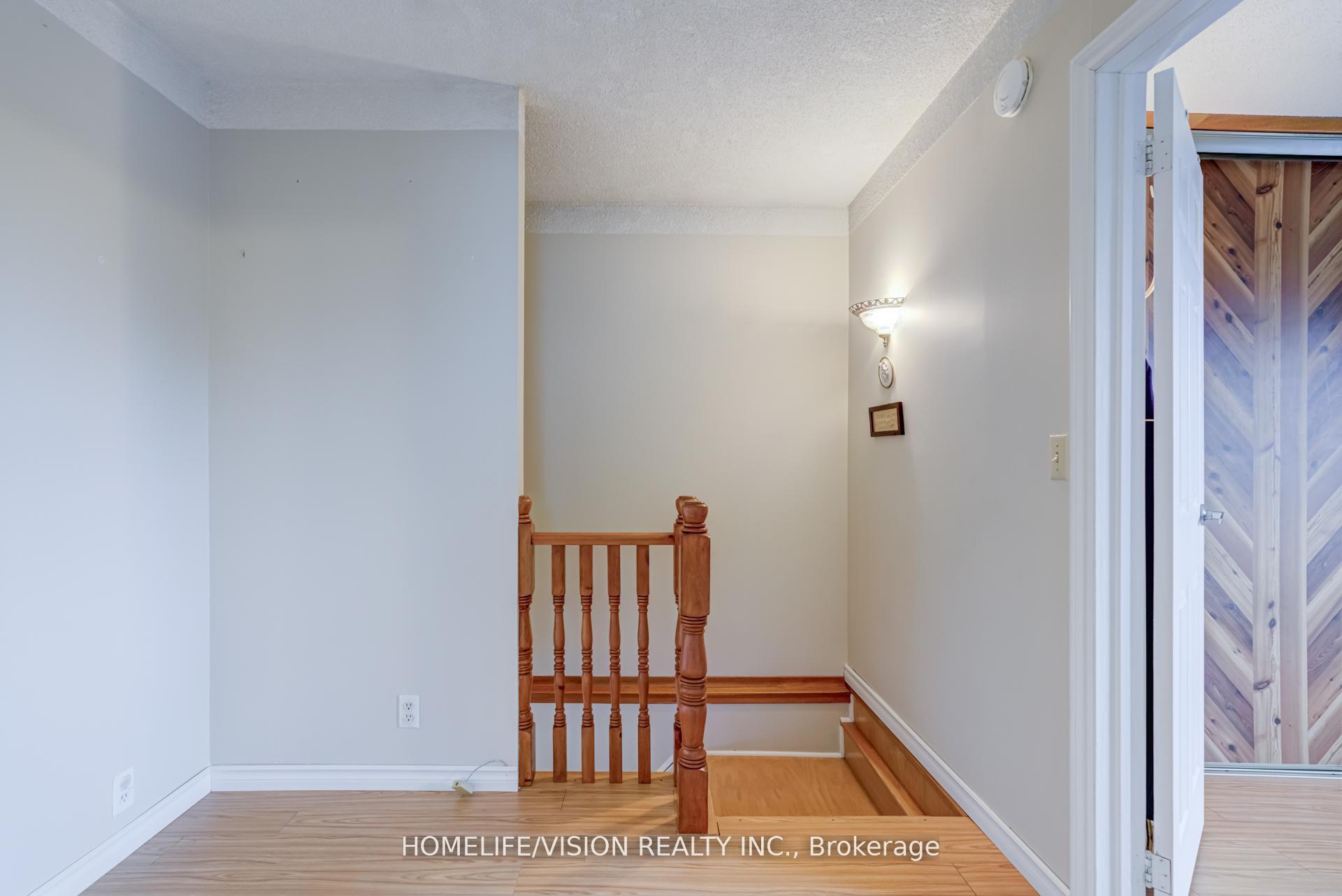 Photo 17 of 103 Gladstone Avenue, Oshawa, McLaughlin — HOMEH