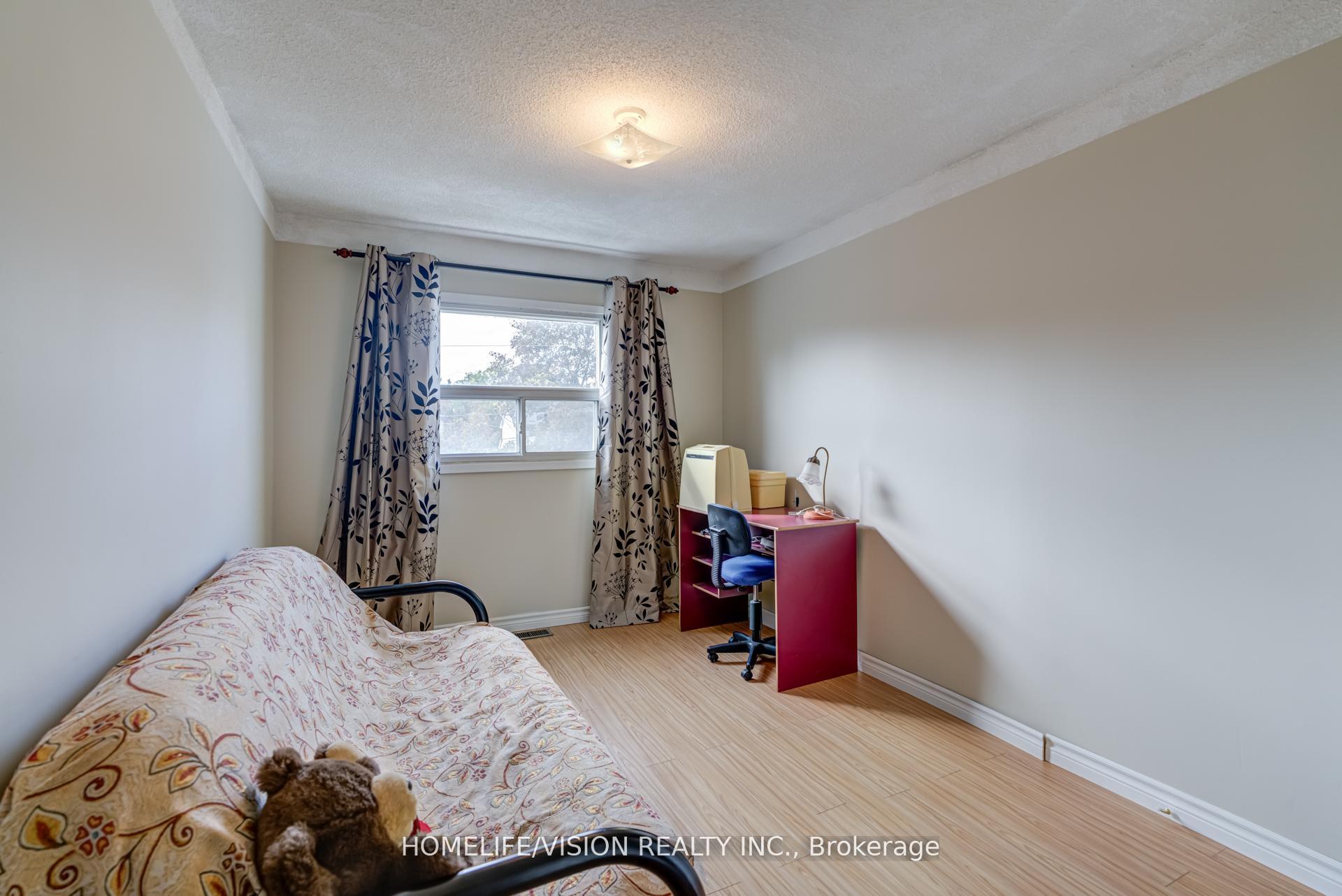 Photo 18 of 103 Gladstone Avenue, Oshawa, McLaughlin — HOMEH