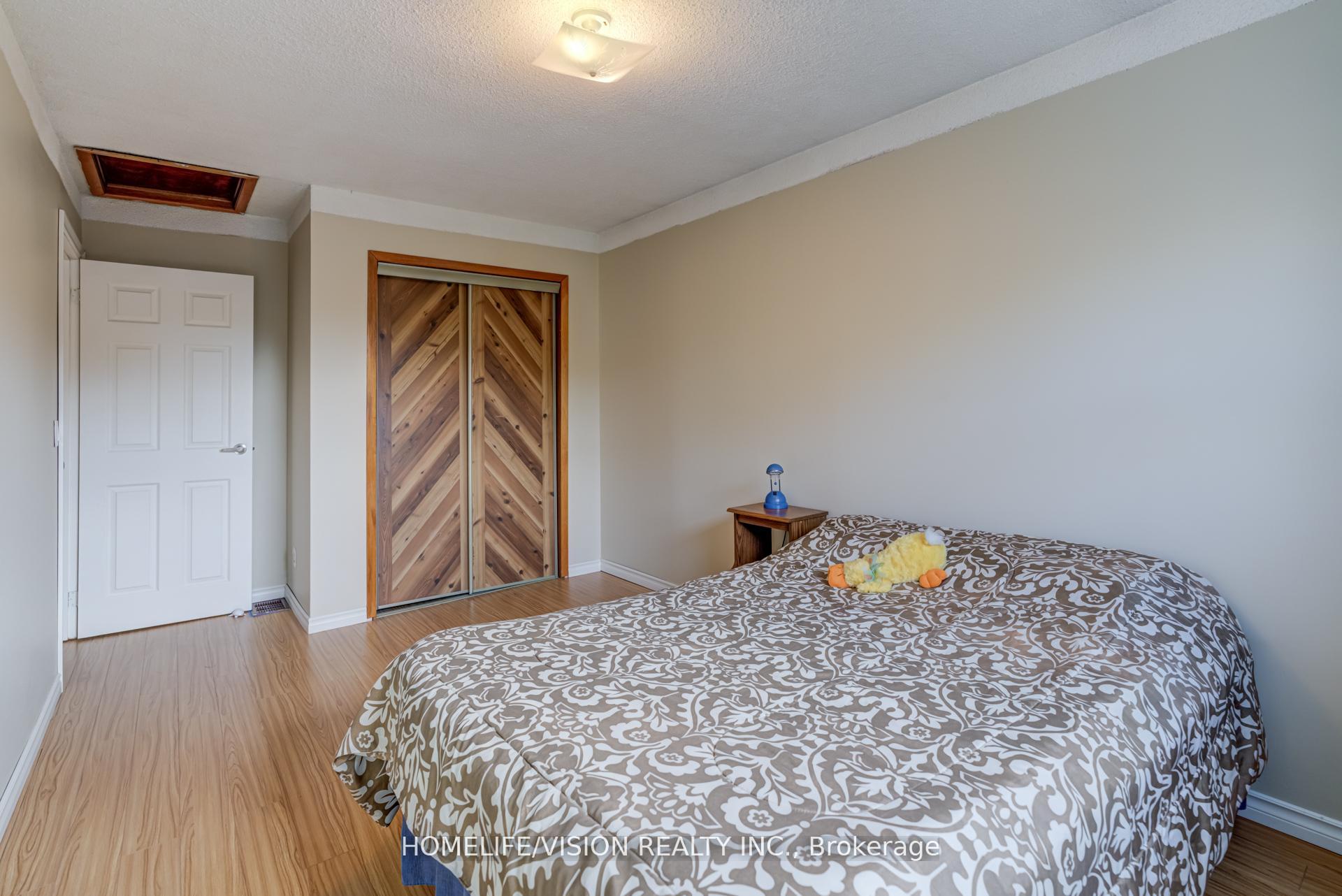 Photo 23 of 103 Gladstone Avenue, Oshawa, McLaughlin — HOMEH