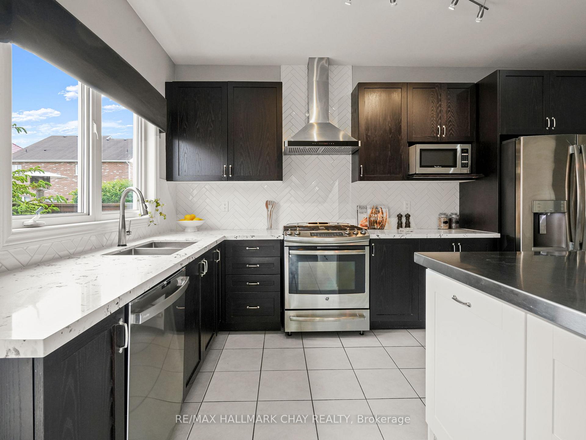 Photo 17 of 2 Swenson Street, New Tecumseth, Alliston — HOMEH