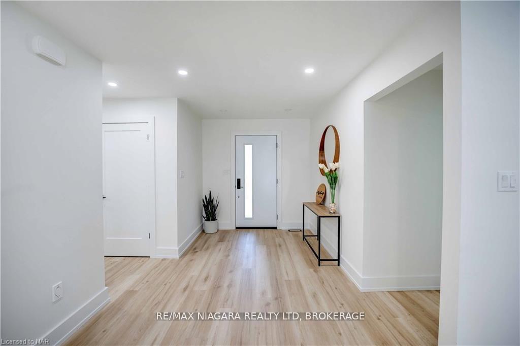 Photo 5 of 42 Berkwood Place, Pelham, Fonthill — HOMEH