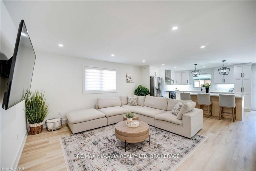 Photo 6 of 42 Berkwood Place, Pelham, Fonthill — HOMEH