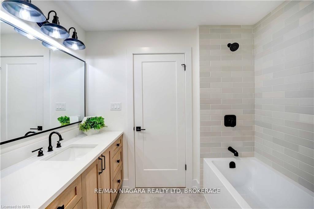 Photo 7 of 42 Berkwood Place, Pelham, Fonthill — HOMEH