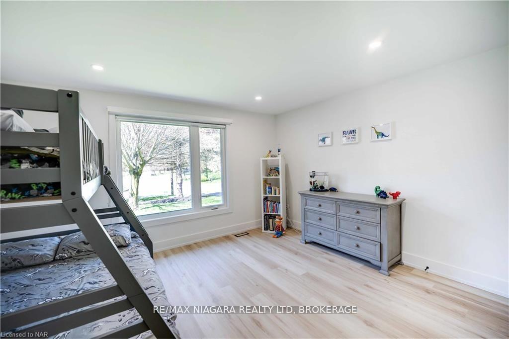 Photo 10 of 42 Berkwood Place, Pelham, Fonthill — HOMEH
