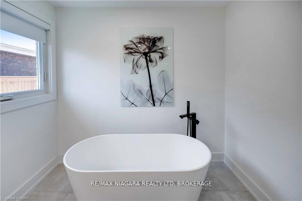 Photo 26 of 42 Berkwood Place, Pelham, Fonthill — HOMEH