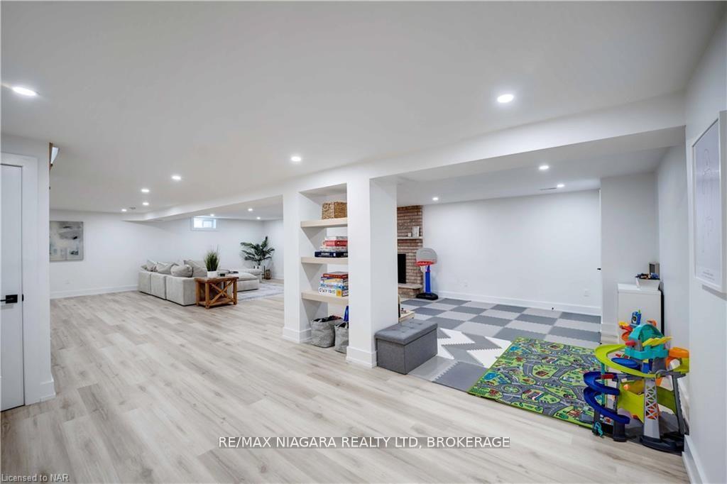 Photo 35 of 42 Berkwood Place, Pelham, Fonthill — HOMEH