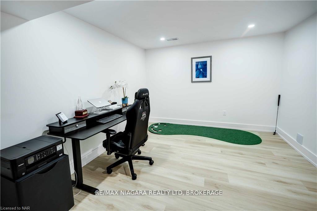 Photo 40 of 42 Berkwood Place, Pelham, Fonthill — HOMEH