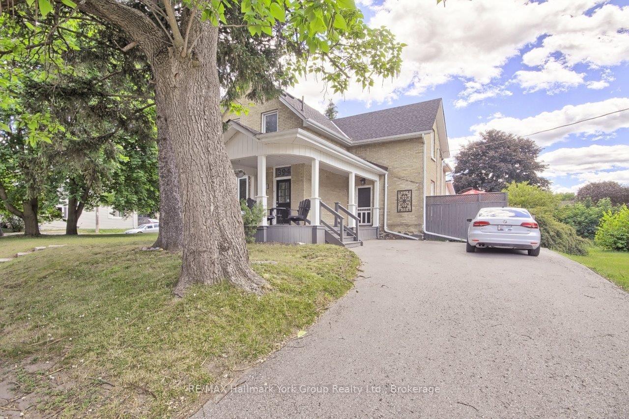 Photo 4 of 394 Eagle Street, Newmarket, Central Newmarket — HOMEH