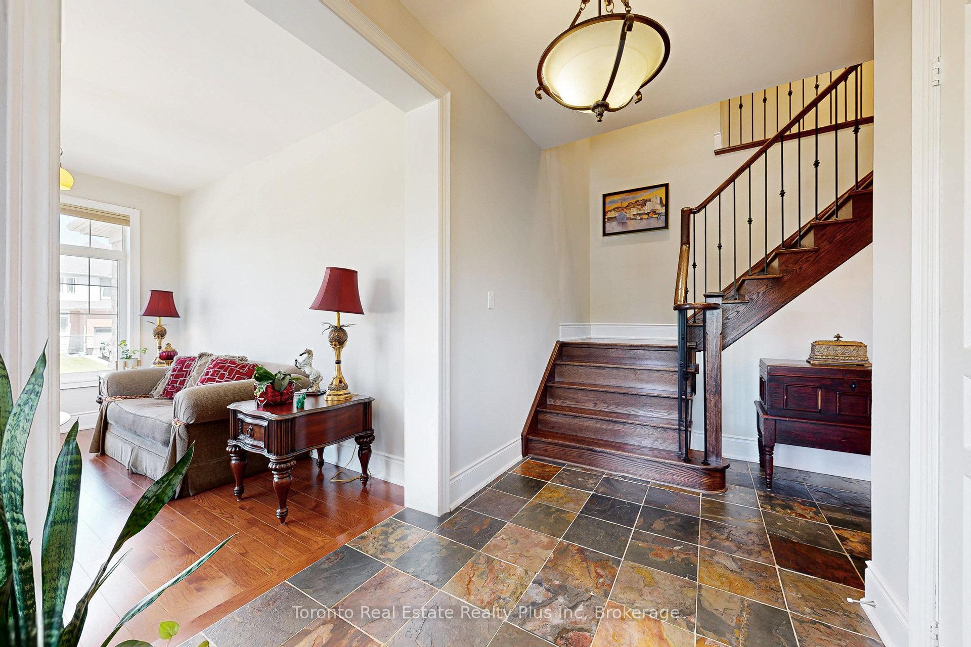 Photo 8 of 1 Watson Drive, New Tecumseth, Tottenham — HOMEH
