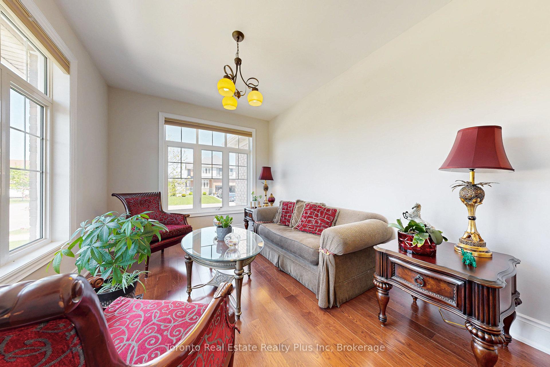 Photo 10 of 1 Watson Drive, New Tecumseth, Tottenham — HOMEH