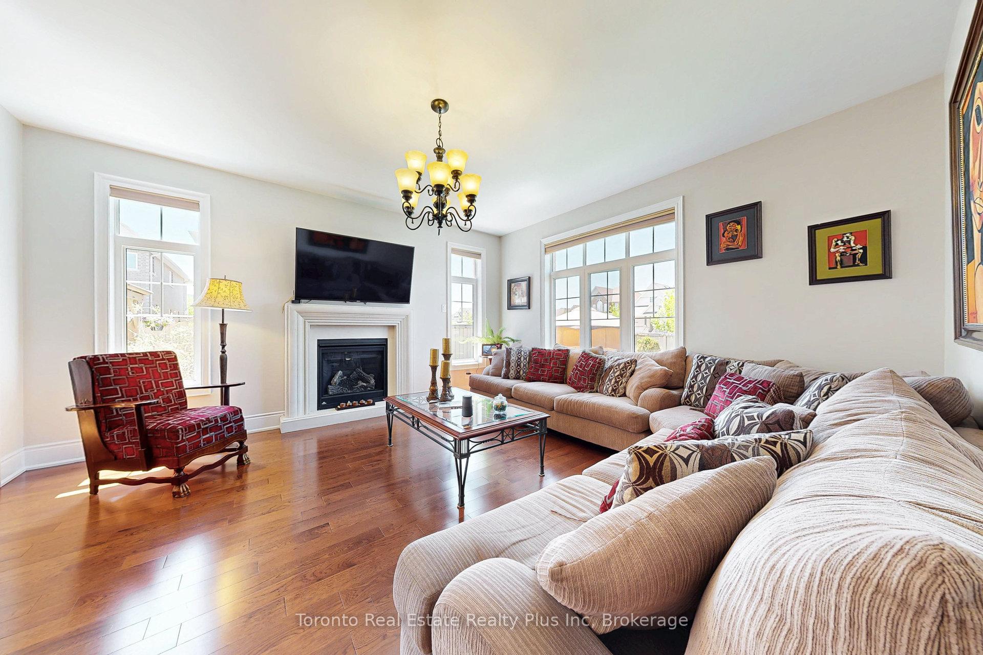 Photo 15 of 1 Watson Drive, New Tecumseth, Tottenham — HOMEH