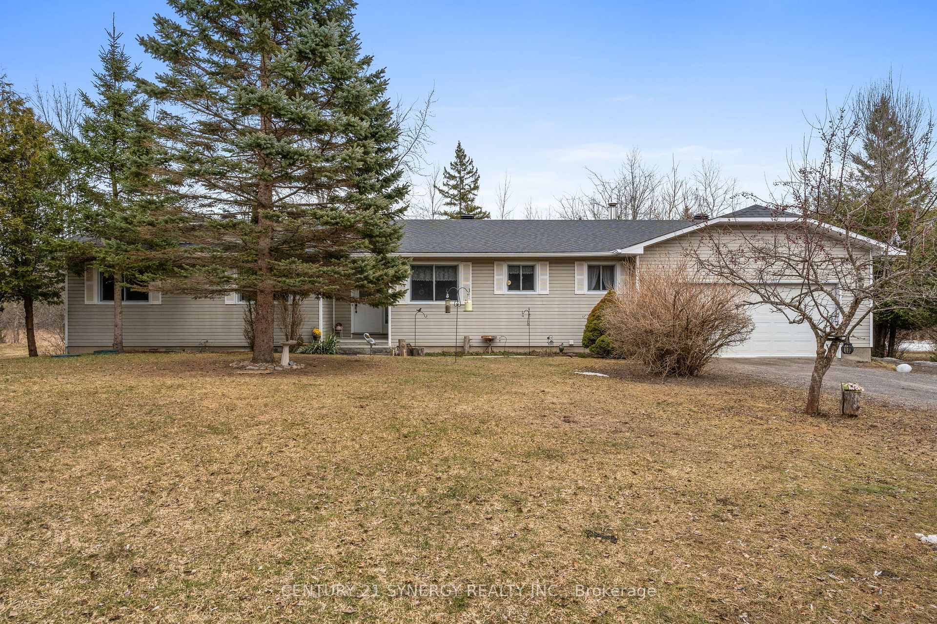 Front of 717 Townline Road
