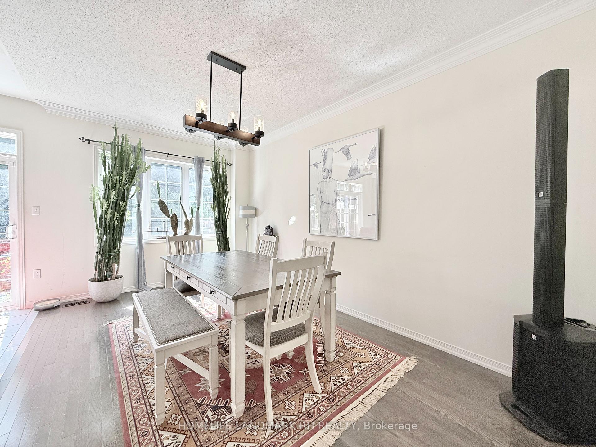 Photo 5 of 1155 Stuffles Crescent, Newmarket, Stonehaven-Wyndham — HOMEH