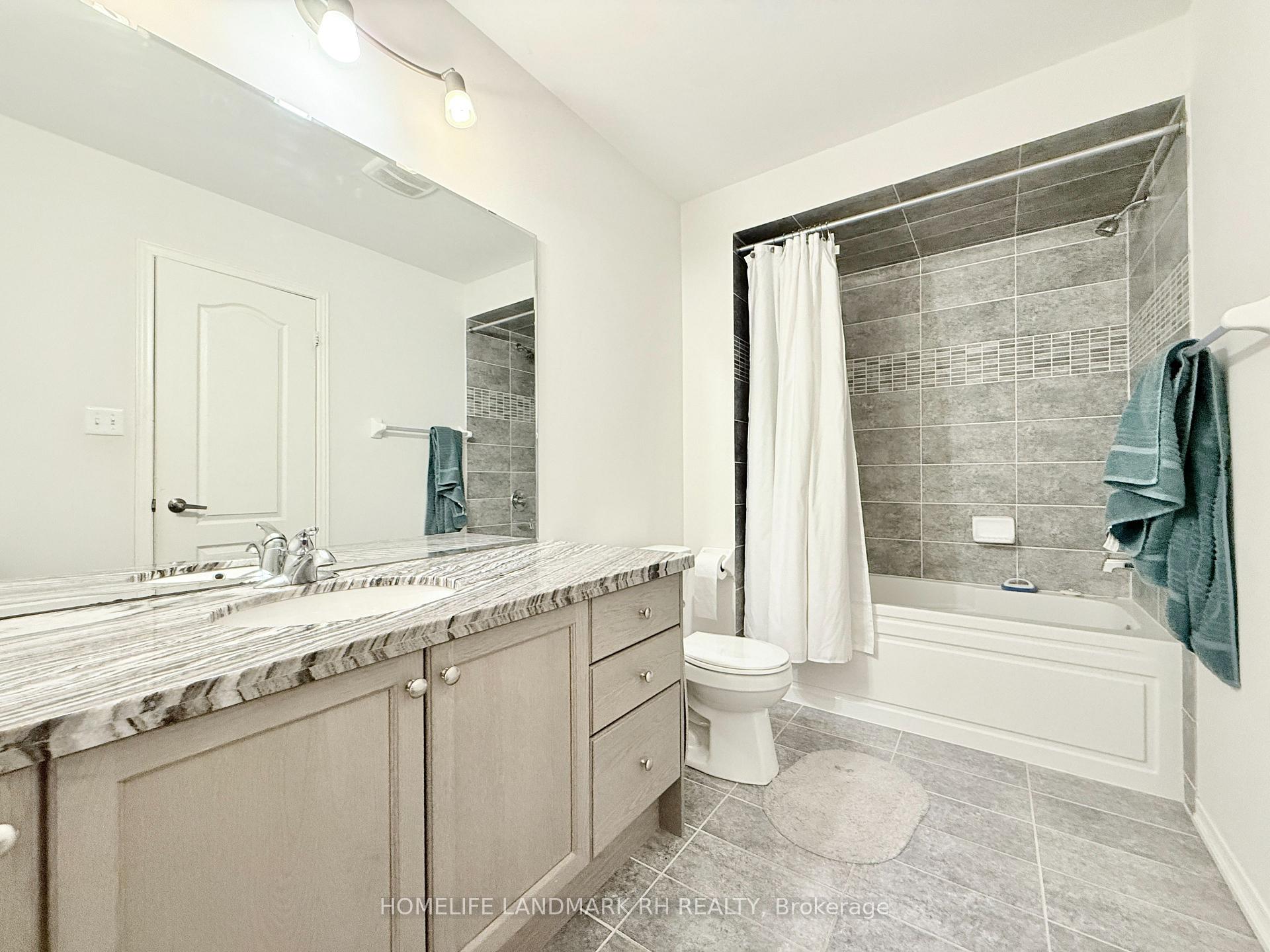 Photo 12 of 1155 Stuffles Crescent, Newmarket, Stonehaven-Wyndham — HOMEH