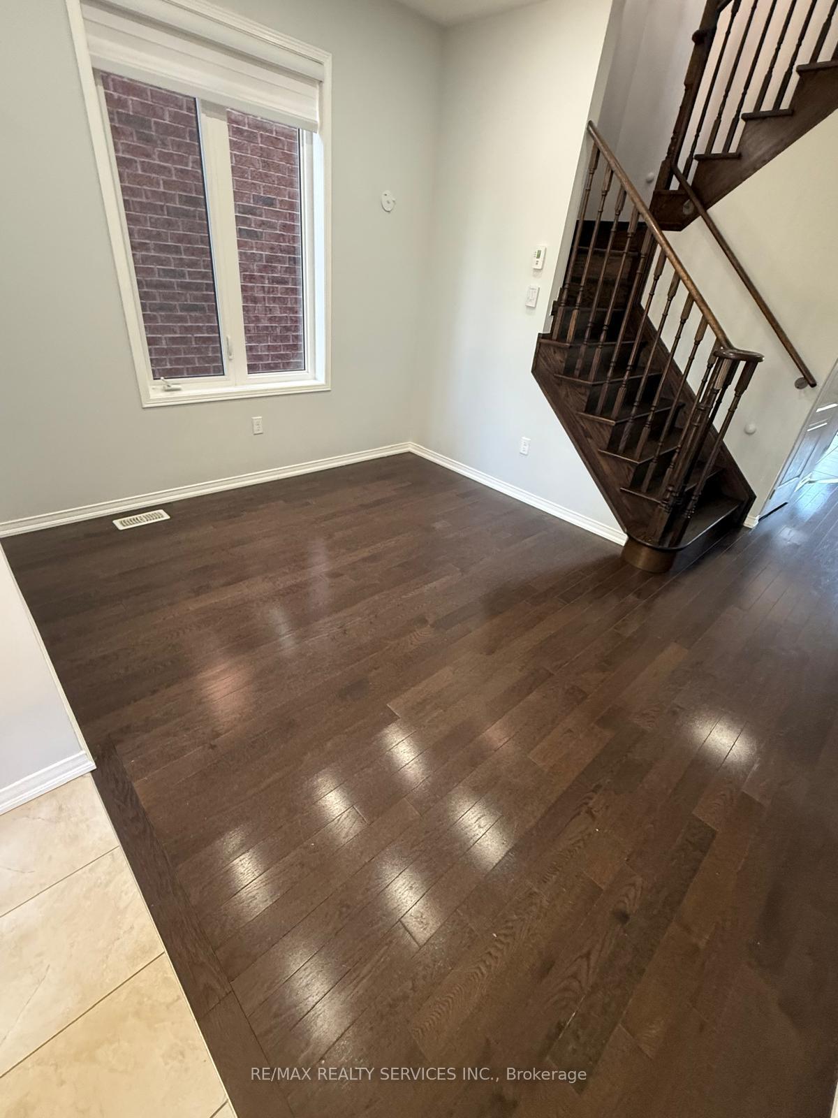 Photo 5 of 2419 Kentucky Derby Way E, Oshawa, Windfields — HOMEH