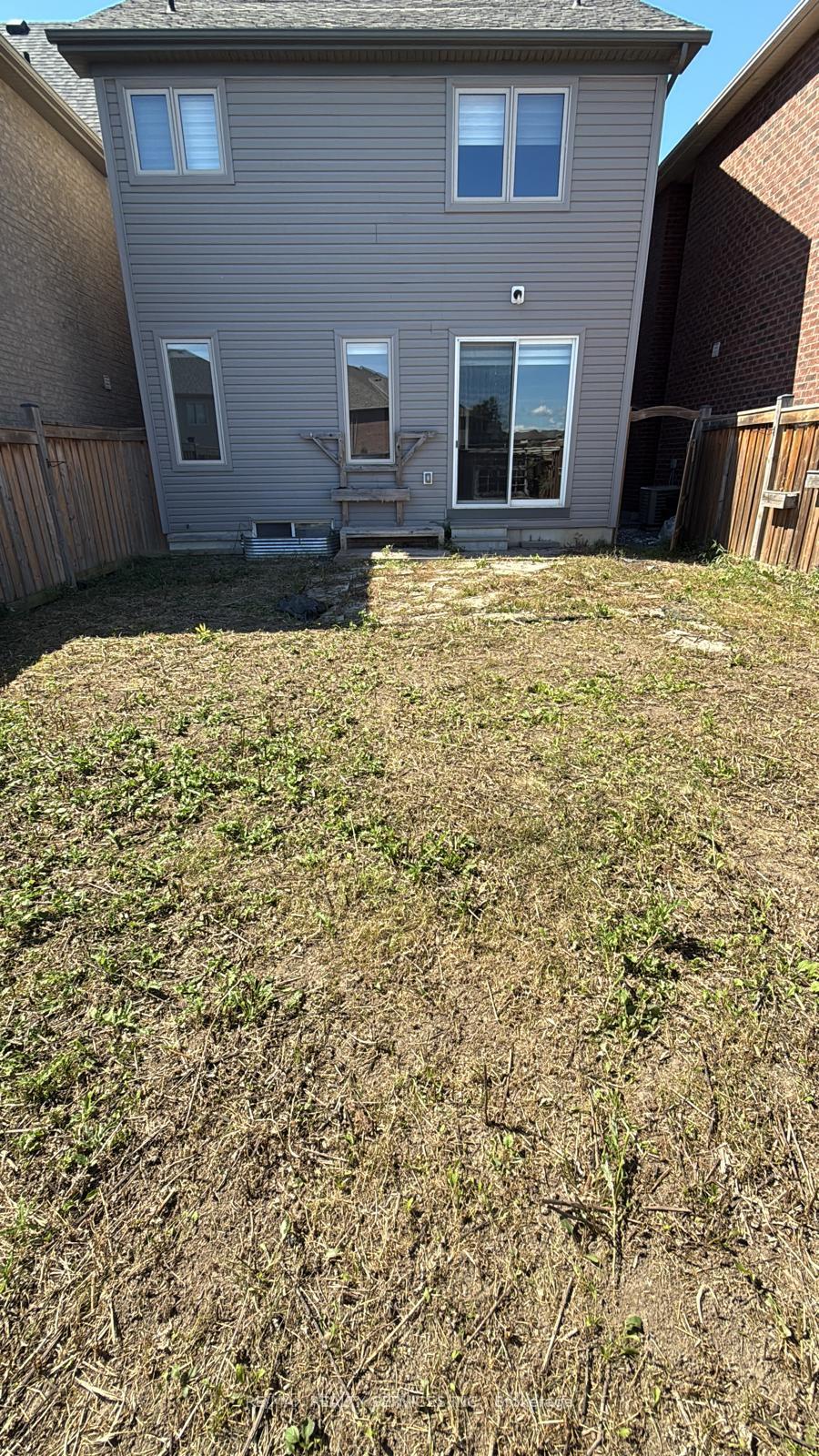 Photo 17 of 2419 Kentucky Derby Way E, Oshawa, Windfields — HOMEH