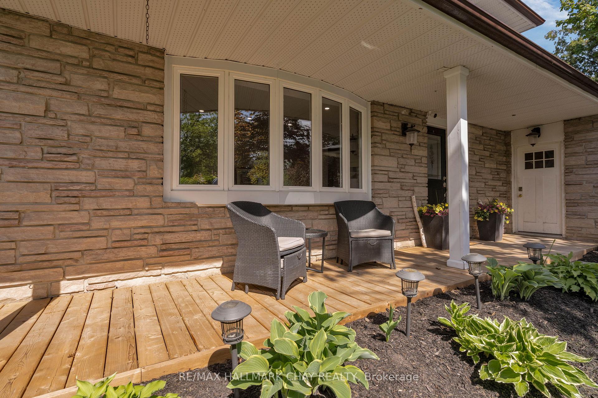 Photo 3 of 51 Adeline Avenue, New Tecumseth, Tottenham — HOMEH