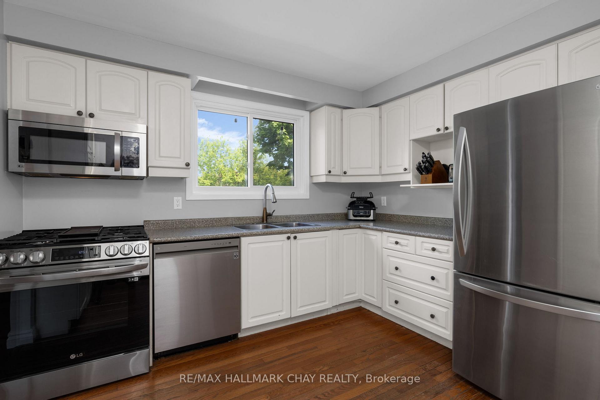 Photo 24 of 51 Adeline Avenue, New Tecumseth, Tottenham — HOMEH