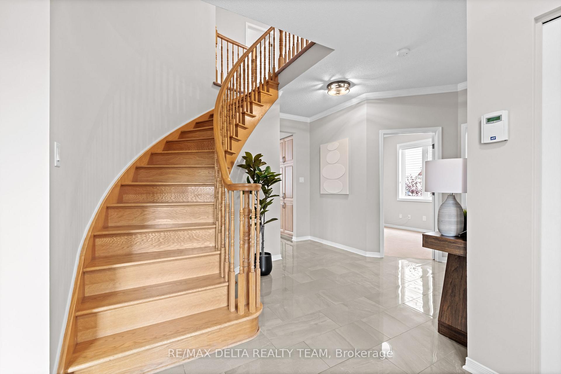 Photo 7 of 1591 Winterport Way, Ottawa, Fallingbrook/Pineridge — HOMEH