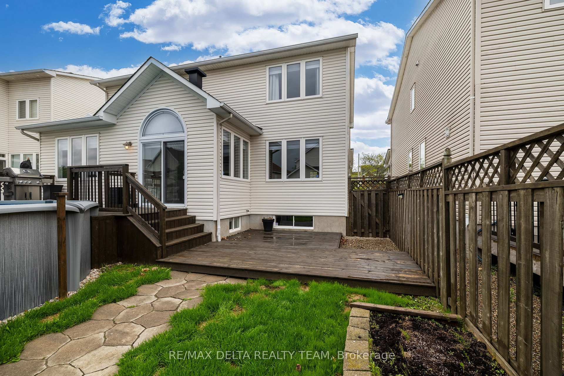 Photo 93 of 1591 Winterport Way, Ottawa, Fallingbrook/Pineridge — HOMEH