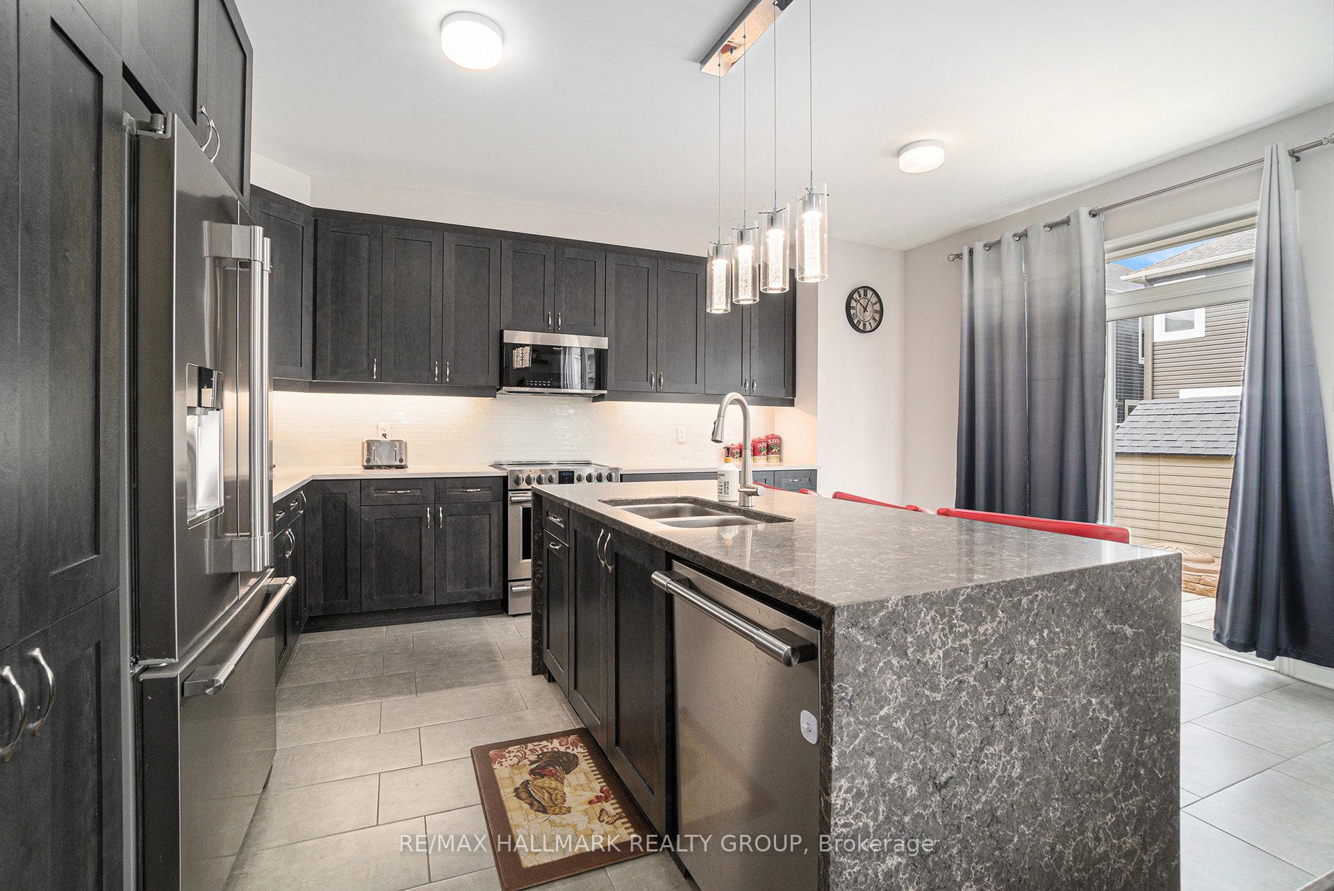 Photo 28 of 37 Mudminnow Crescent, Ottawa, Avalon West — HOMEH