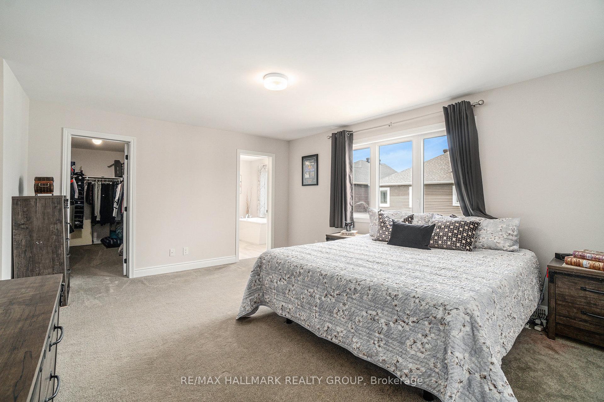 Photo 33 of 37 Mudminnow Crescent, Ottawa, Avalon West — HOMEH