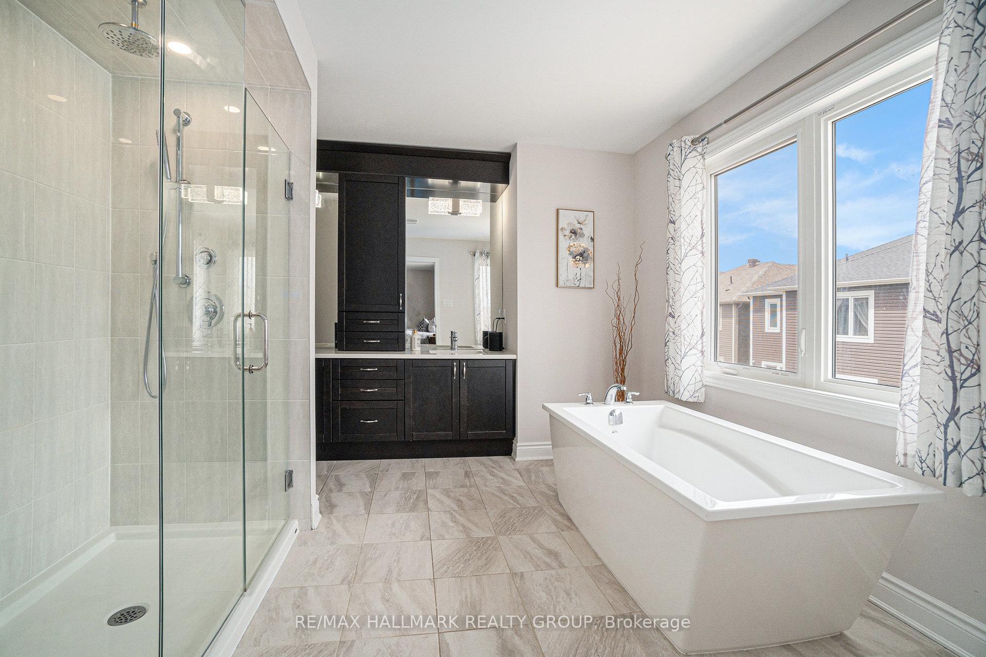 Photo 35 of 37 Mudminnow Crescent, Ottawa, Avalon West — HOMEH