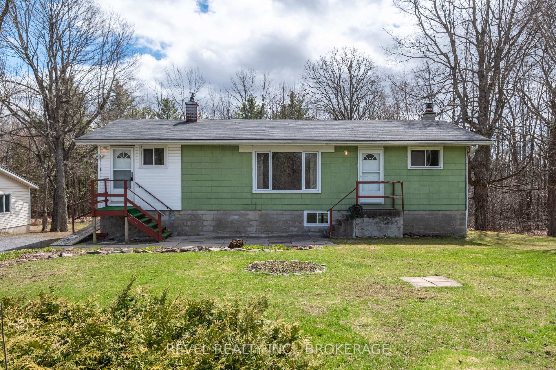 Front of 1938 Cole Hill Road