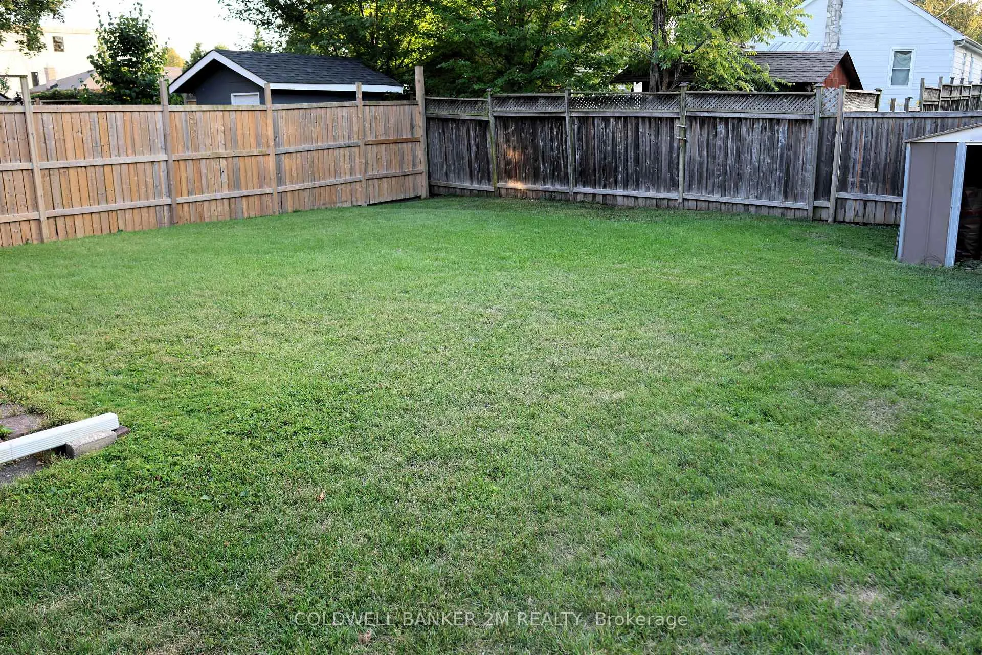 Photo 12 of 90 Cromwell Avenue, Oshawa, Vanier — HOMEH