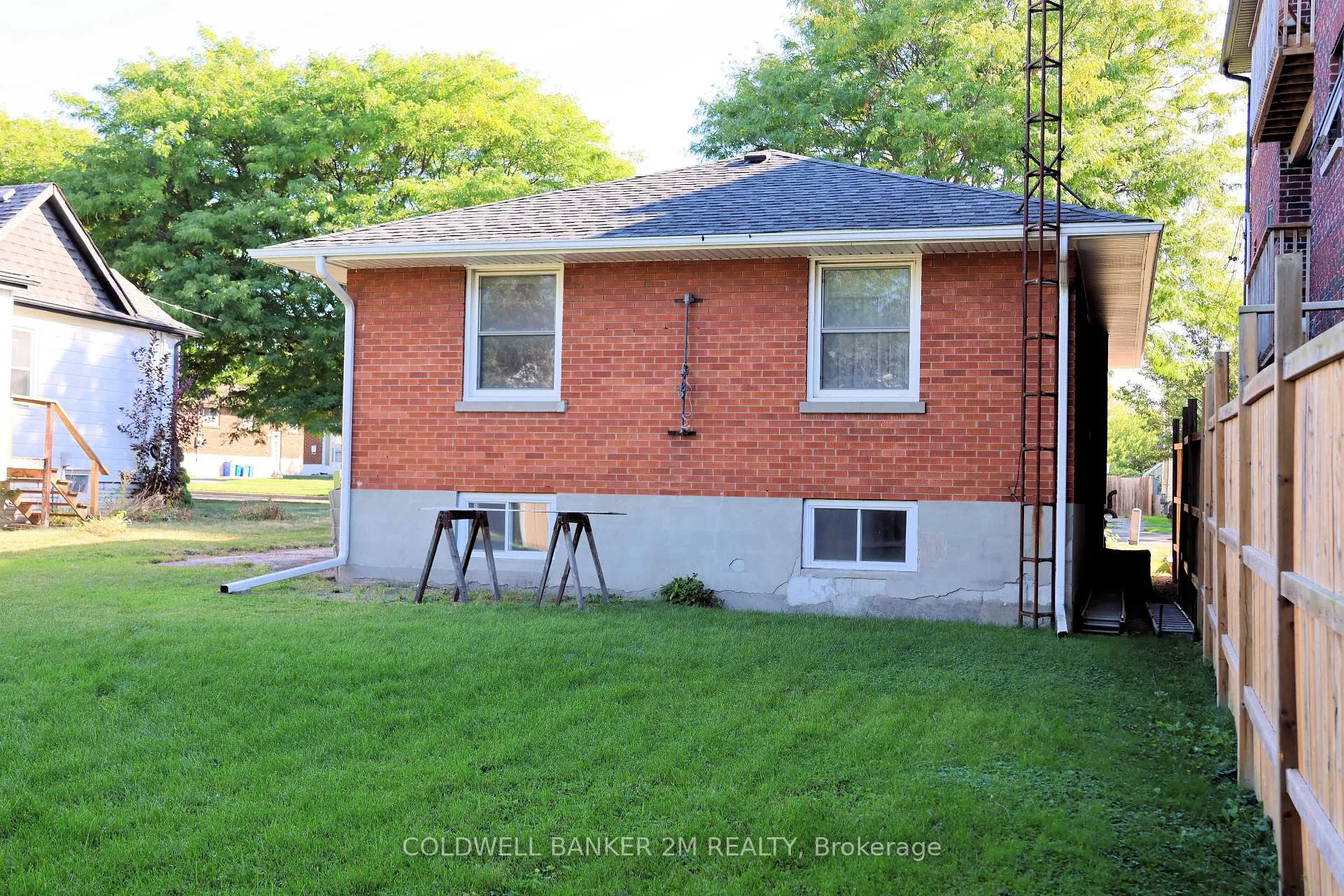 Photo 13 of 90 Cromwell Avenue, Oshawa, Vanier — HOMEH