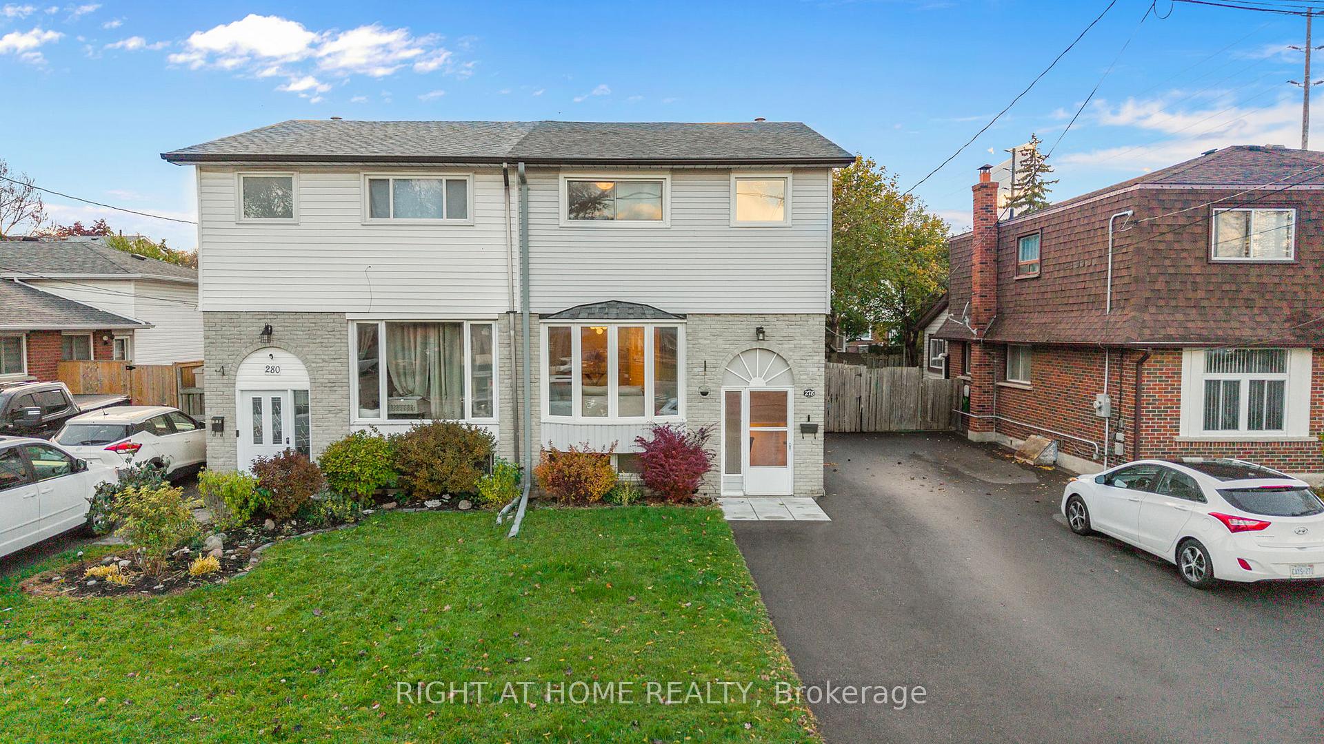 Front of 278 Waverly Street S