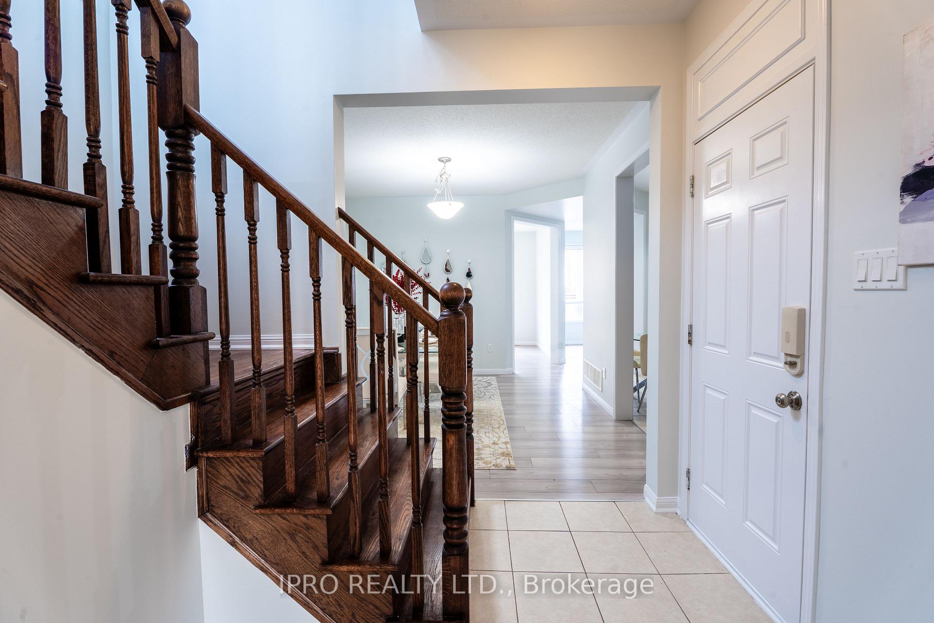 Photo 13 of 405 Leiterman Drive, Milton, Willmott — HOMEH