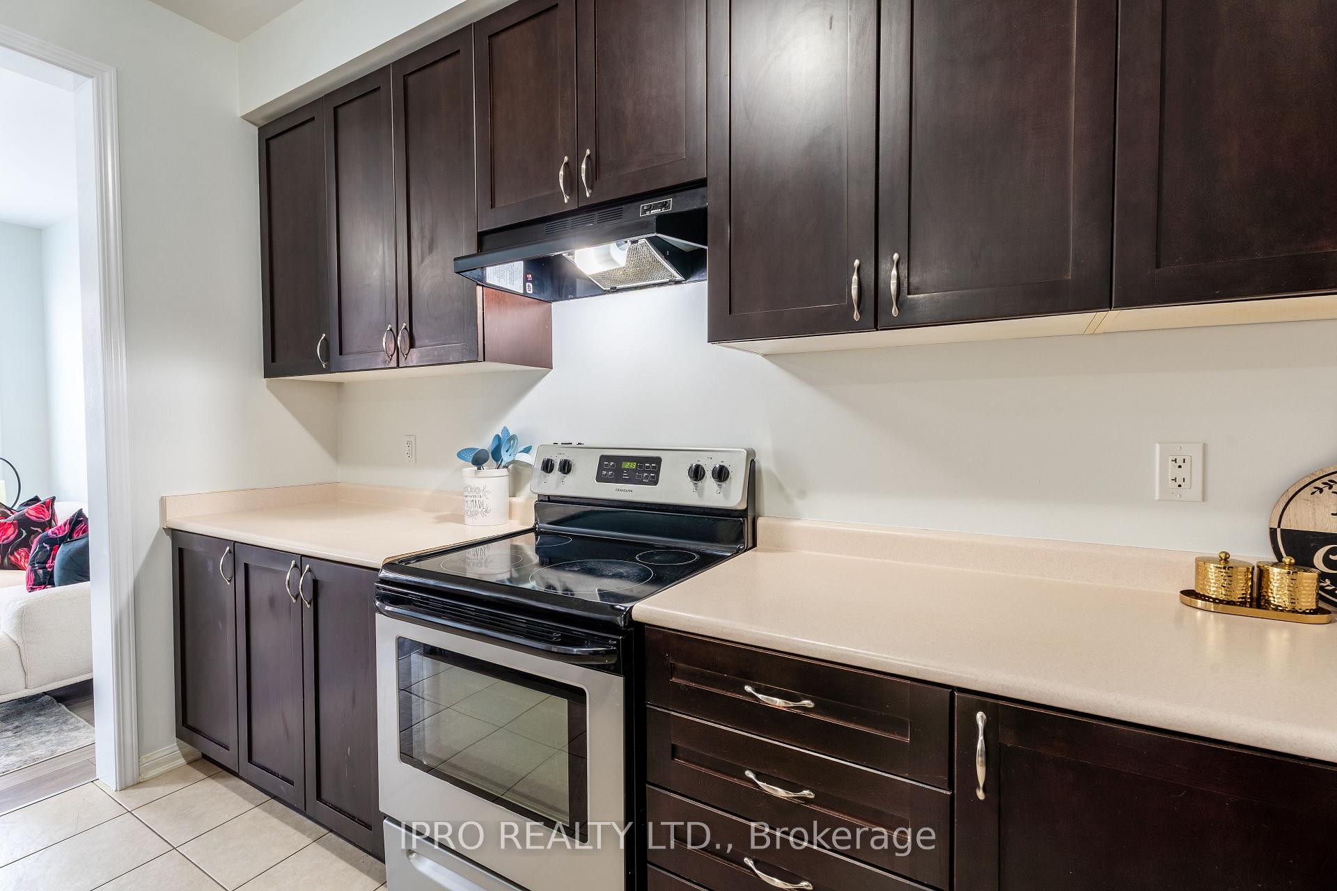 Photo 28 of 405 Leiterman Drive, Milton, Willmott — HOMEH