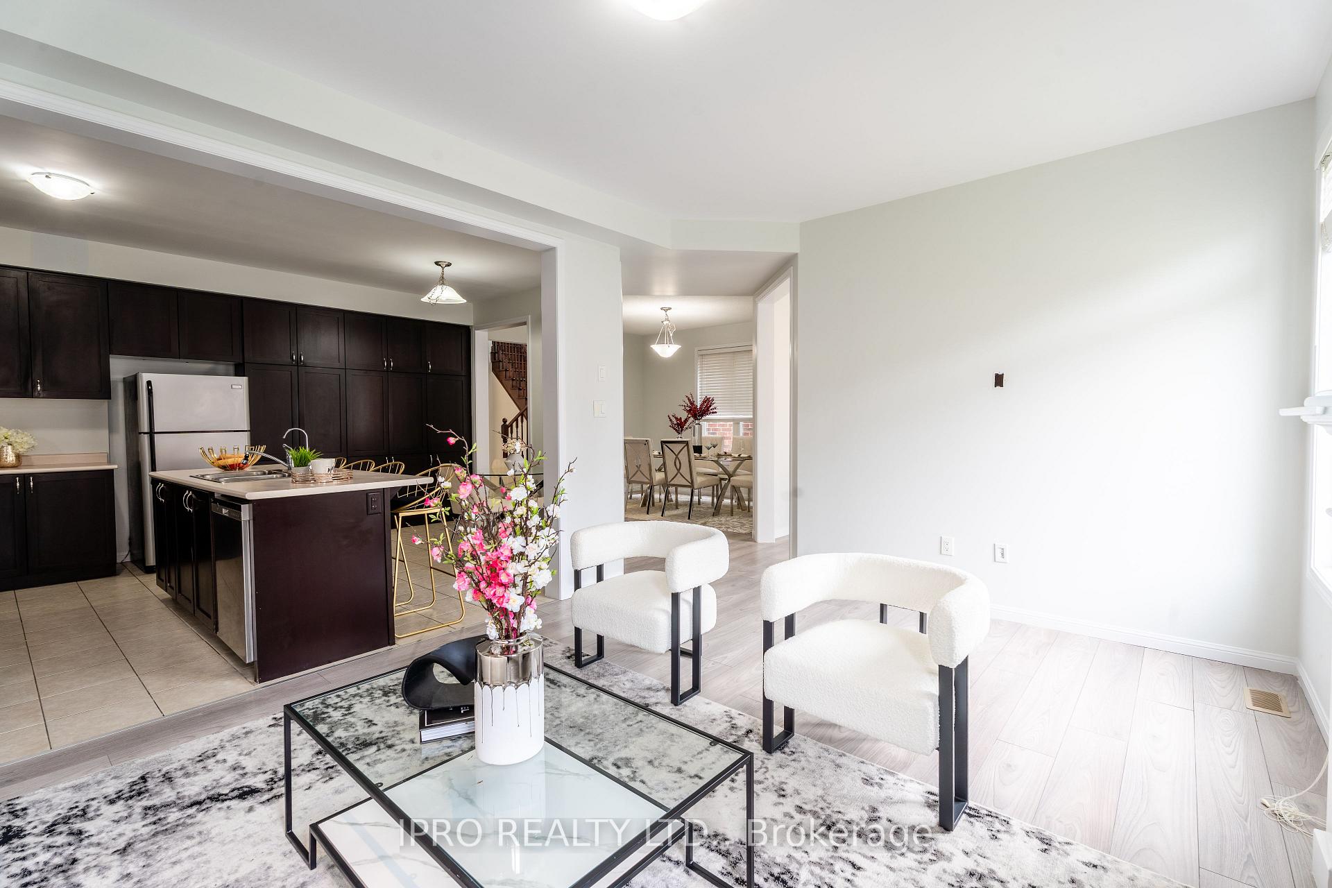 Photo 10 of 405 Leiterman Drive, Milton, Willmott — HOMEH